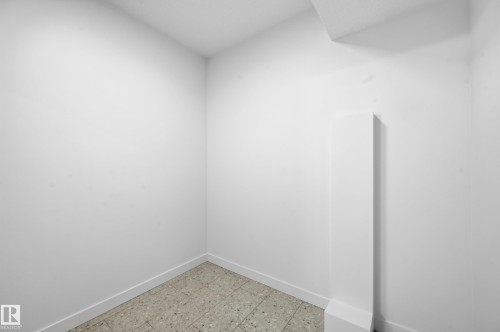 11121 51 Street, Edmonton, AB - Indoor Photo Showing Other Room
