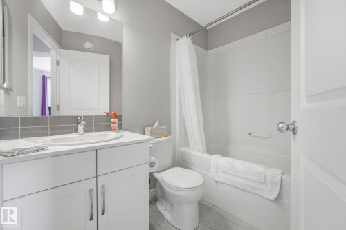 2652 Chokecherry Lane, Edmonton, AB - Indoor Photo Showing Bathroom