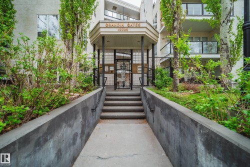 532 10023 110 Street, Edmonton, AB - Outdoor