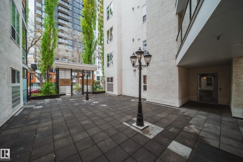 532 10023 110 Street, Edmonton, AB - Outdoor