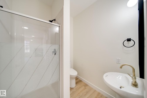 532 10023 110 Street, Edmonton, AB - Indoor Photo Showing Bathroom