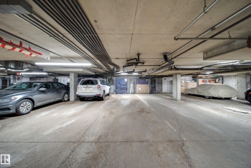 532 10023 110 Street, Edmonton, AB - Indoor Photo Showing Garage