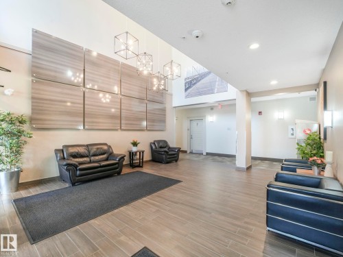 317 1144 Adamson Drive, Edmonton, AB - Indoor Photo Showing Other Room