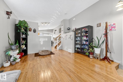 8304 170 Avenue, Edmonton, AB - Indoor