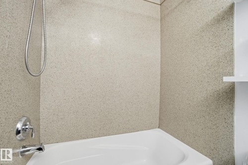 8064 Argyll Rd, Edmonton, AB - Indoor Photo Showing Bathroom