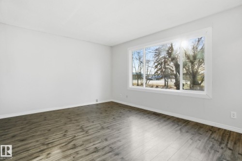 8064 Argyll Rd, Edmonton, AB - Indoor Photo Showing Other Room