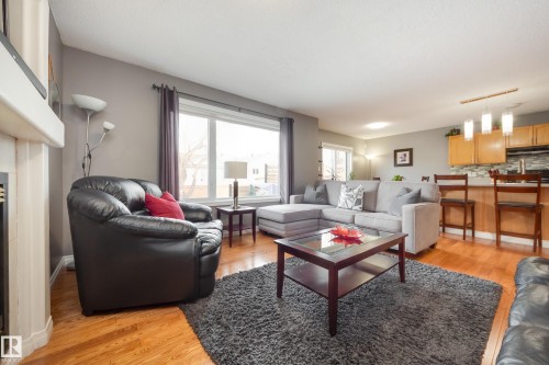 2844 40B Avenue, Edmonton, AB - Indoor Photo Showing Living Room