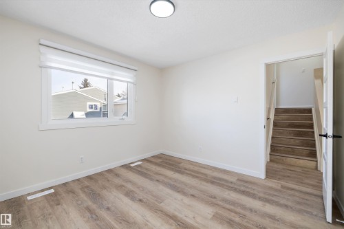 130 Callingwood Two, Edmonton, AB - Indoor Photo Showing Other Room