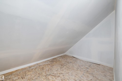 130 Callingwood Two, Edmonton, AB - Indoor Photo Showing Other Room