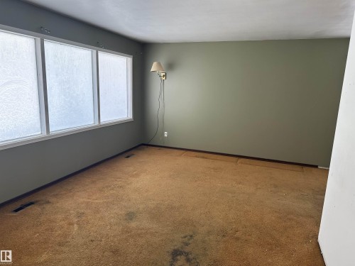 8 Sheridan Drive, St. Albert, AB - Indoor Photo Showing Other Room