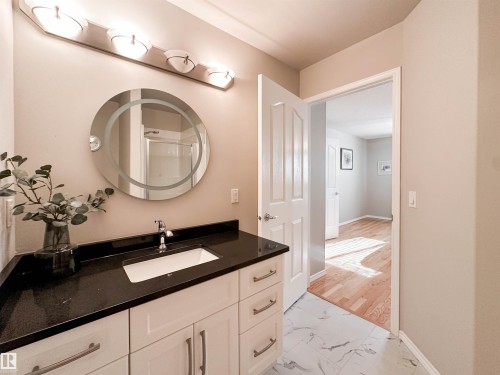 19 51 Eldorado Drive, St. Albert, AB - Indoor Photo Showing Bathroom