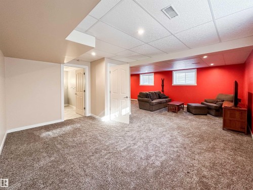 19 51 Eldorado Drive, St. Albert, AB - Indoor