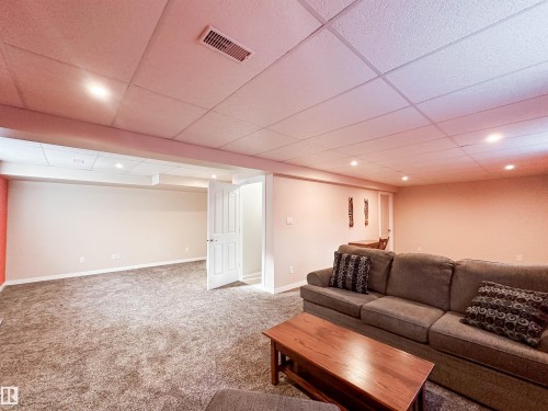 19 51 Eldorado Drive, St. Albert, AB - Indoor Photo Showing Living Room