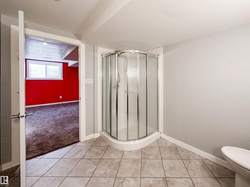 19 51 Eldorado Drive, St. Albert, AB - Indoor Photo Showing Bathroom