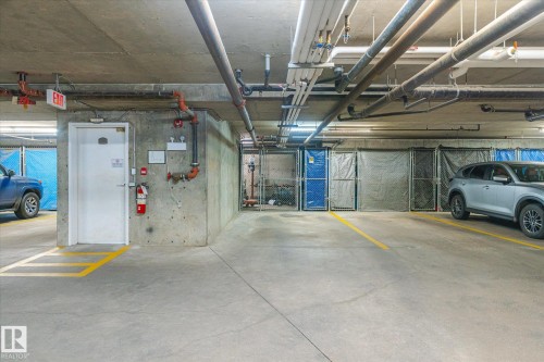 101 2098 Blackmud Creek Drive, Edmonton, AB - Indoor Photo Showing Garage