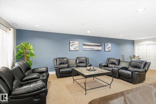101 2098 Blackmud Creek Drive, Edmonton, AB - Indoor Photo Showing Living Room