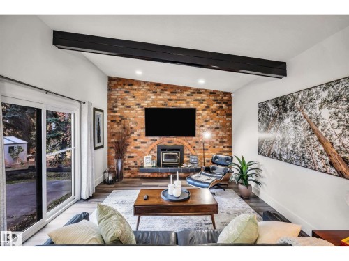 5 Gilchrist Place, St. Albert, AB - Indoor Photo Showing Living Room With Fireplace