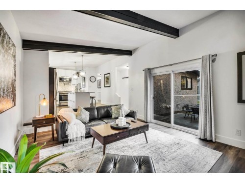 5 Gilchrist Place, St. Albert, AB - Indoor Photo Showing Living Room