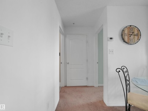 318 3425 19 St Nw, Edmonton, AB - Indoor Photo Showing Other Room