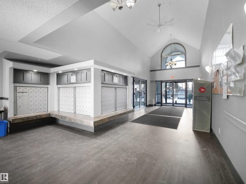 318 3425 19 St Nw, Edmonton, AB - Indoor Photo Showing Other Room