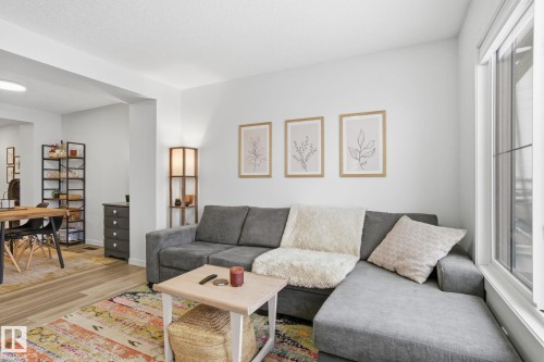 2826 192 Street, Edmonton, AB - Indoor Photo Showing Living Room