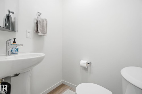 2826 192 Street, Edmonton, AB - Indoor Photo Showing Bathroom