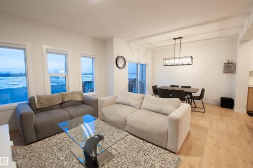 3453 Craig Landing, Edmonton, AB - Indoor Photo Showing Living Room
