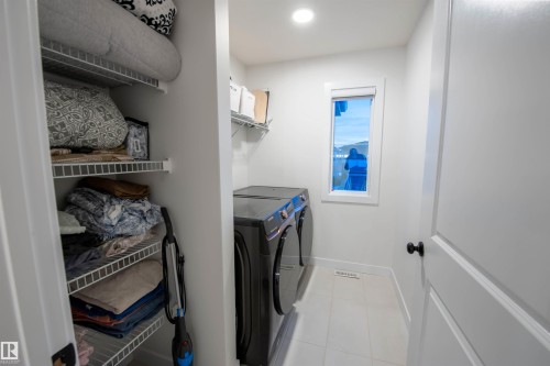 3453 Craig Landing, Edmonton, AB - Indoor Photo Showing Laundry Room