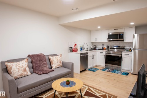 3453 Craig Landing, Edmonton, AB - Indoor Photo Showing Kitchen With Stainless Steel Kitchen