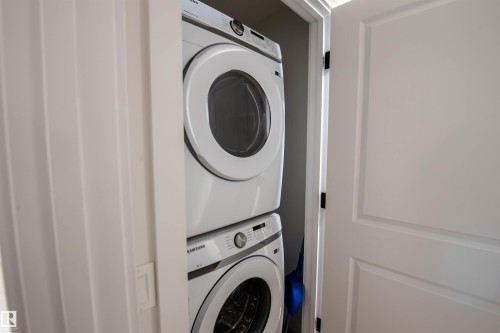 3453 Craig Landing, Edmonton, AB - Indoor Photo Showing Laundry Room