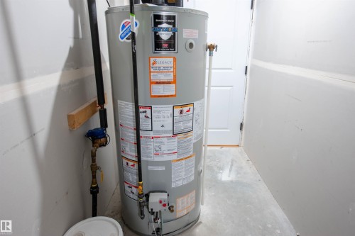 3453 Craig Landing, Edmonton, AB - Indoor Photo Showing Basement