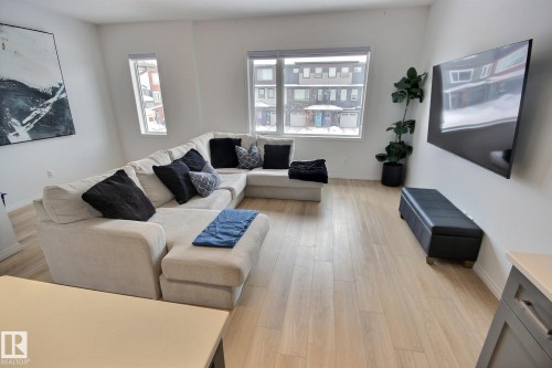 1512 157 Street, Edmonton, AB - Indoor Photo Showing Living Room
