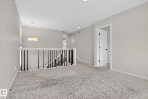 9125 Pear Drive, Edmonton, AB - Indoor Photo Showing Other Room