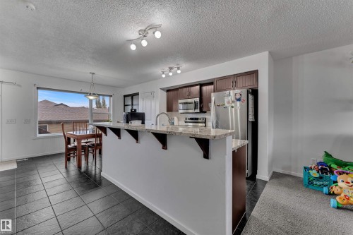 2004 32 Street, Edmonton, AB - Indoor Photo Showing Kitchen