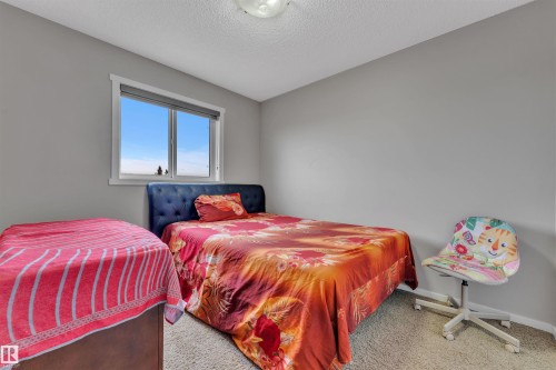 2004 32 Street, Edmonton, AB - Indoor Photo Showing Bedroom