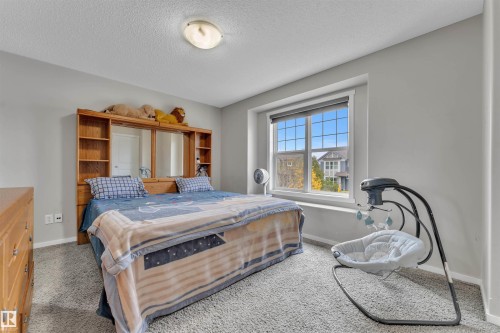 2004 32 Street, Edmonton, AB - Indoor Photo Showing Bedroom