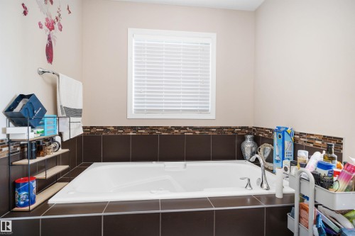 5628 19 Avenue, Edmonton, AB 