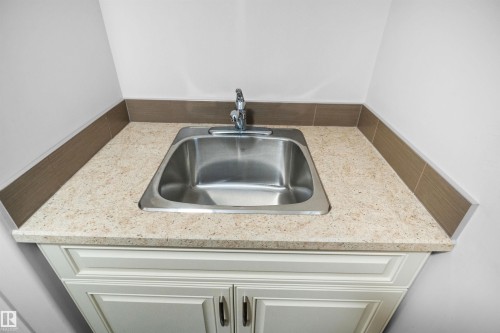 5628 19 Avenue, Edmonton, AB 