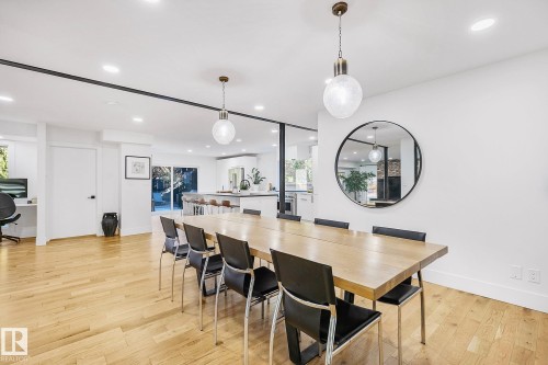 100 Wolf Willow Crescent, Edmonton, AB - Indoor Photo Showing Dining Room