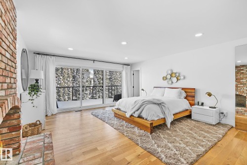 100 Wolf Willow Crescent, Edmonton, AB - Indoor Photo Showing Bedroom