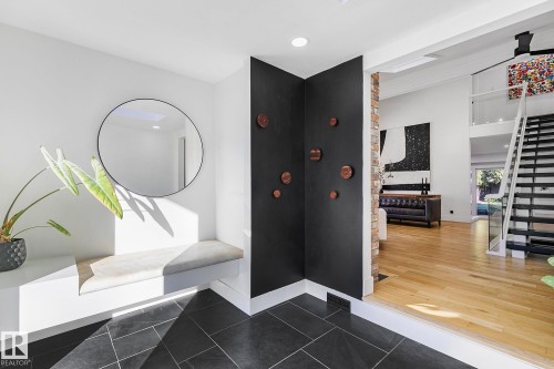 100 Wolf Willow Crescent, Edmonton, AB - Indoor Photo Showing Other Room