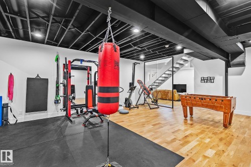 100 Wolf Willow Crescent, Edmonton, AB - Indoor Photo Showing Other Room