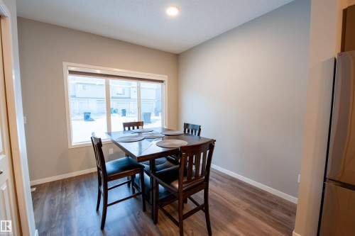 1527 16 Avenue, Edmonton, AB - Indoor Photo Showing Dining Room