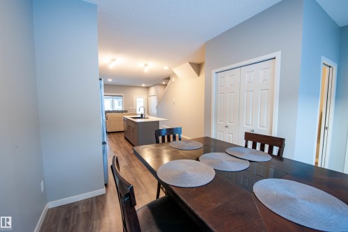1527 16 Avenue, Edmonton, AB - Indoor Photo Showing Dining Room