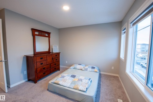 1527 16 Avenue, Edmonton, AB - Indoor Photo Showing Other Room