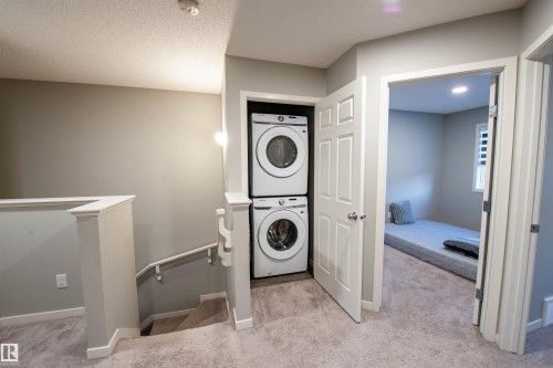 1527 16 Avenue, Edmonton, AB - Indoor Photo Showing Laundry Room