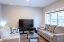 1527 16 Avenue, Edmonton, AB  - Indoor Photo Showing Living Room 