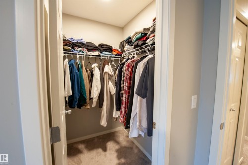 1527 16 Avenue, Edmonton, AB - Indoor With Storage