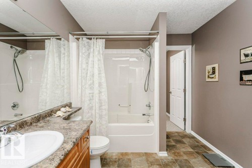 325 7801 Golf Course Road, Stony Plain, AB - Indoor Photo Showing Bathroom