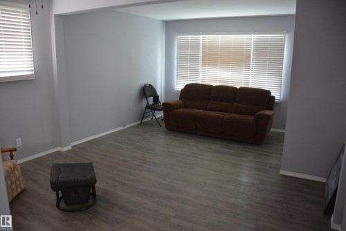 5506 56 Street, Barrhead, AB 